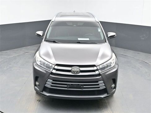 Used 2017 Toyota Highlander Limited image 38