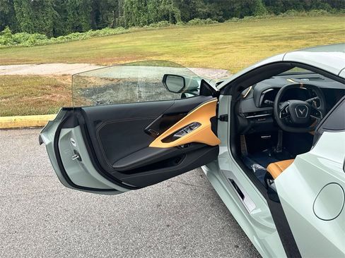 Used 2024 Chevrolet Corvette Stingray image 13