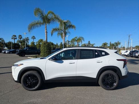 New 2026 Chevrolet Trax ACTIV w/ Sunroof Package image 2