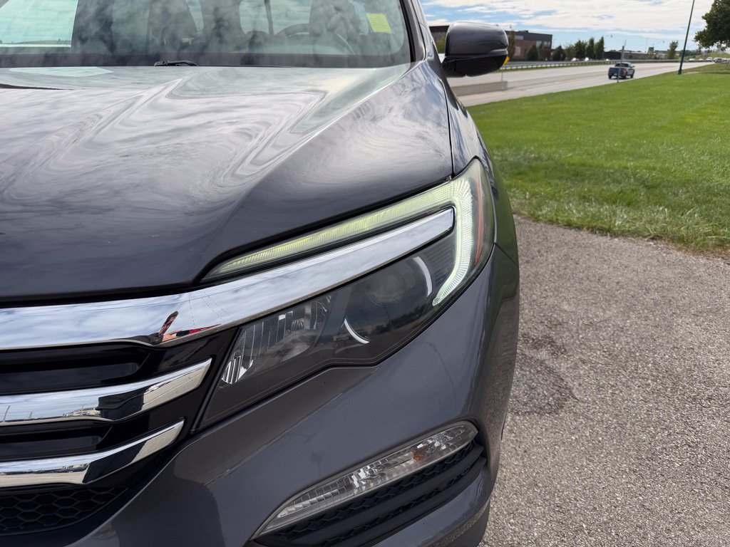 Used 2017 Honda Pilot Touring image 9