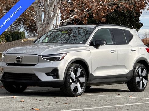 Used 2023 Volvo XC40 Recharge Ultimate image 8