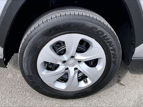 Used 2025 Toyota RAV4 LE AWD/4WD image 12