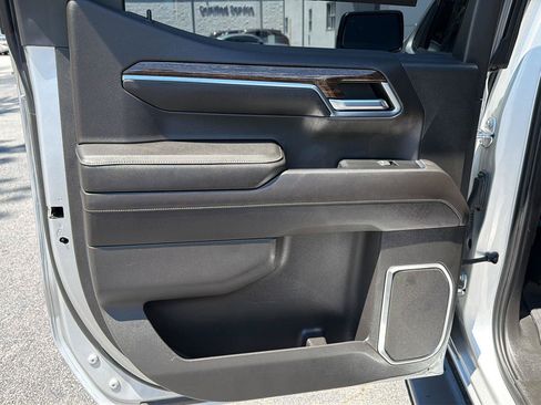 Used 2022 GMC Sierra 1500 Elevation w/ Elevation Premium Package AWD/4WD image 17