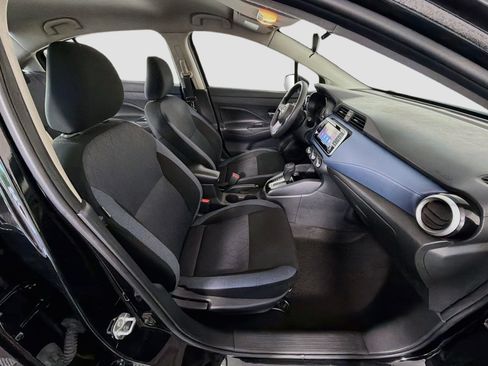 Used 2025 Nissan Versa SV FWD image 31