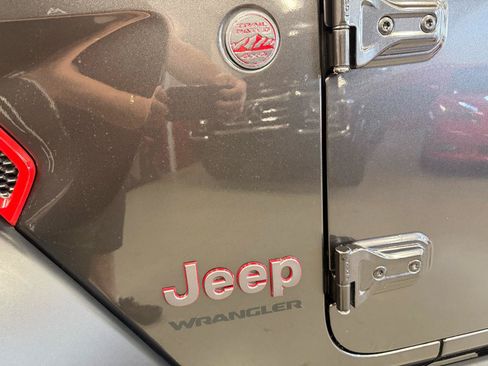 Used 2018 Jeep Wrangler Rubicon AWD/4WD image 20