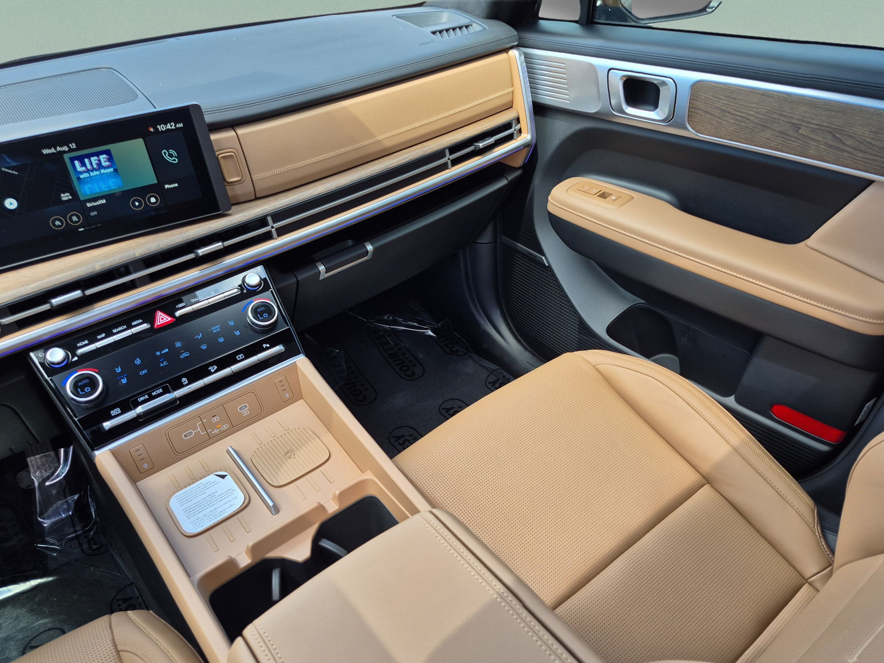 New 2027 Hyundai Santa Fe Calligraphy FWD image 14