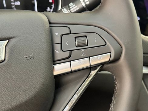 New 2025 Cadillac XT6 Luxury image 16