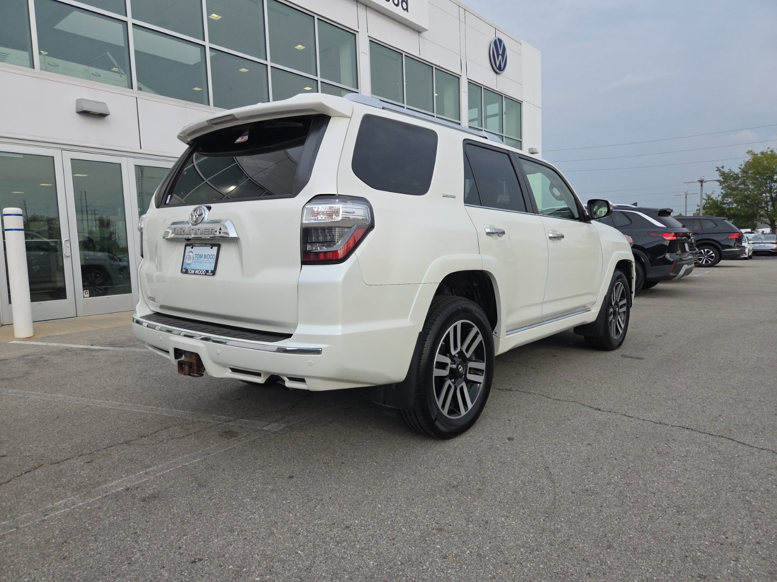 Used 2019 Toyota 4Runner Limited AWD/4WD image 4