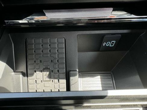 New 2025 Ford F250 Lariat w/ Lariat Ultimate Package image 29