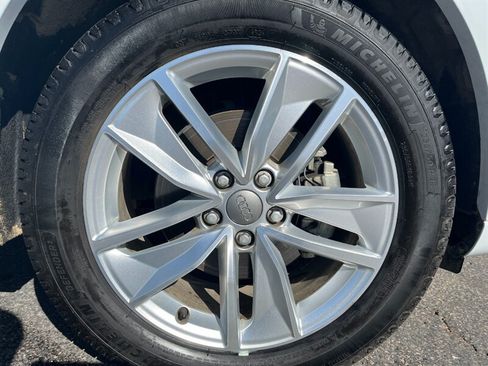 Used 2018 Audi Q3 2.0T Premium Plus w/ Premium Plus Package AWD/4WD image 38