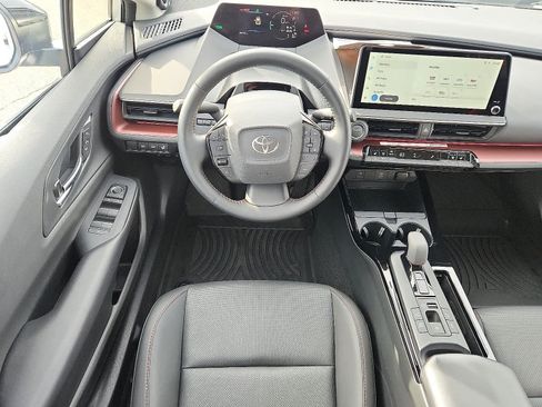 Certified 2025 Toyota Prius Plug-In Hybrid image 13