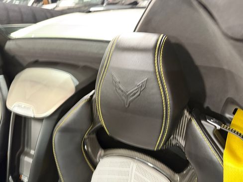 Used 2021 Chevrolet Corvette Stingray Premium Conv w/ Z51 Performance Package image 29