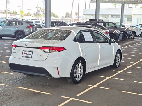 Used 2024 Toyota Corolla LE FWD image 8