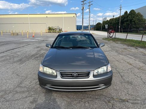 Used 2001 Toyota Camry CE FWD image 8