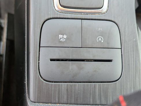 Used 2025 Ford Escape ST-Line FWD image 18