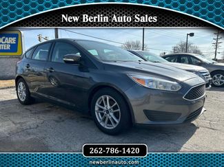 Used 2015 Ford Focus SE image 1
