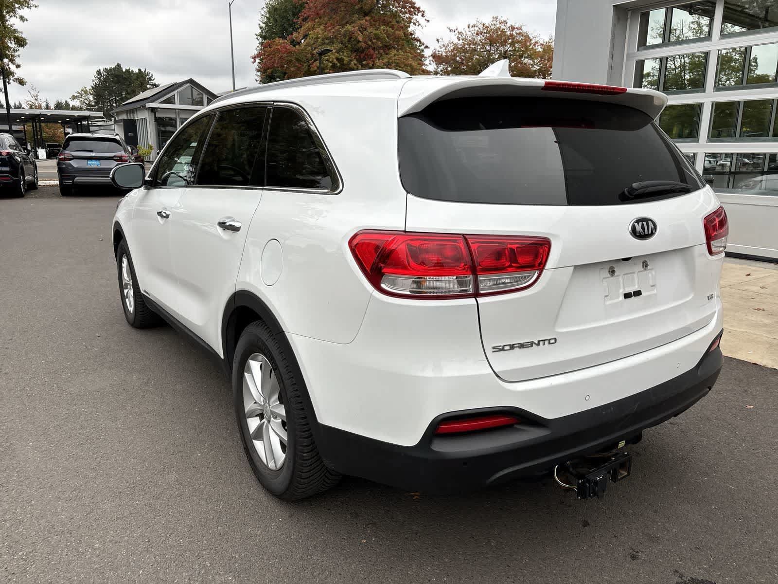 Used 2018 Kia Sorento LX w/ LX V6 Convenience Package AWD/4WD image 3