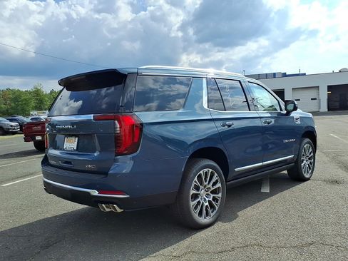 New 2026 GMC Yukon Denali w/ Denali Reserve Package AWD/4WD image 6