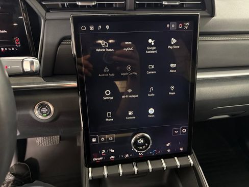 Certified 2025 GMC Terrain Elevation AWD/4WD image 26