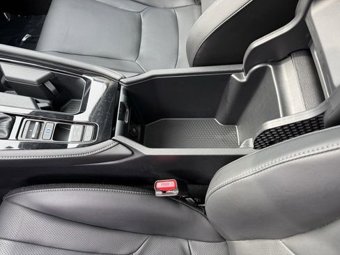 Used 2023 Honda Accord Touring image 32