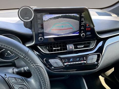 Used 2019 Toyota C-HR LE FWD image 13