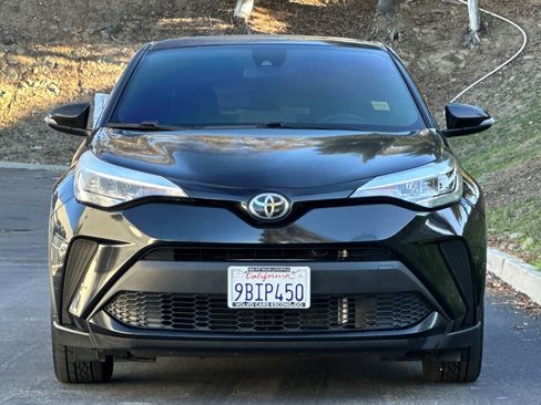 Used 2020 Toyota C-HR XLE image 9
