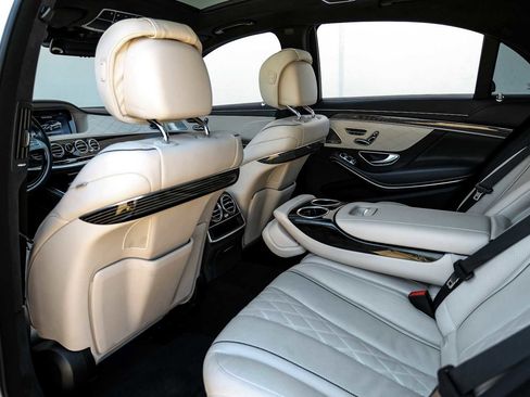 Used 2017 Mercedes-Benz S 550 Sedan image 41