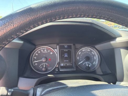 Used 2022 Toyota Tacoma TRD Off-Road AWD/4WD image 16