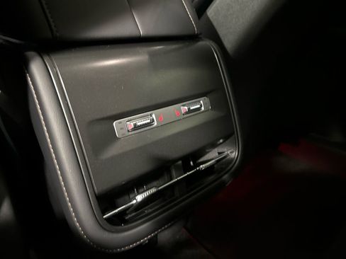 Used 2026 Lincoln Nautilus Premier w/ Equipment Group 102A AWD/4WD image 27
