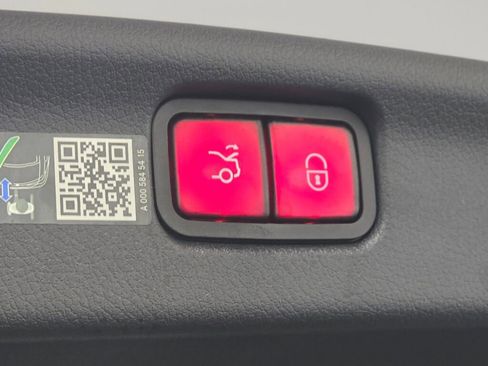 Certified 2025 Mercedes-Benz C 300 C 300 image 22