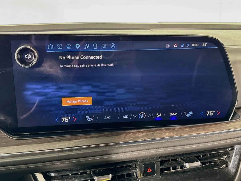 Used 2025 Chevrolet Suburban Z71 AWD/4WD image 32