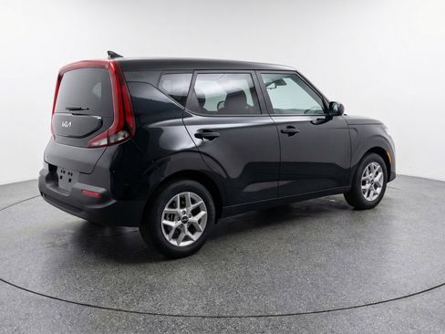 Used 2025 Kia Soul LX w/ LX Technology Package FWD image 9