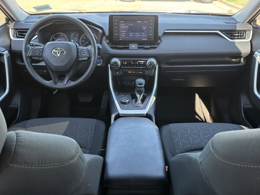 Used 2022 Toyota RAV4 XLE w/ Convenience Package AWD/4WD image 11
