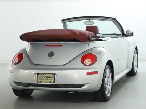 Used 2009 Volkswagen Beetle Blush image 11