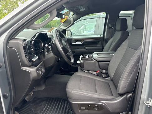 Used 2023 Chevrolet Silverado 1500 RST AWD/4WD image 7