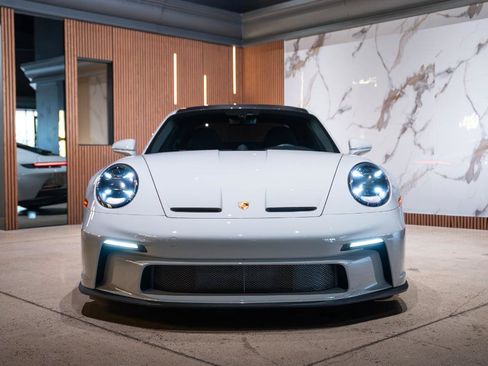 Used 2023 Porsche 911 GT3 RWD image 2