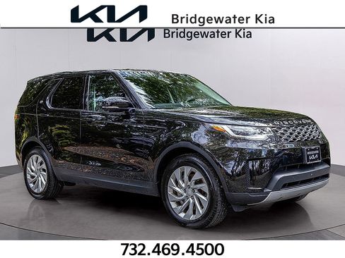 Used 2024 Land Rover Discovery S image 1