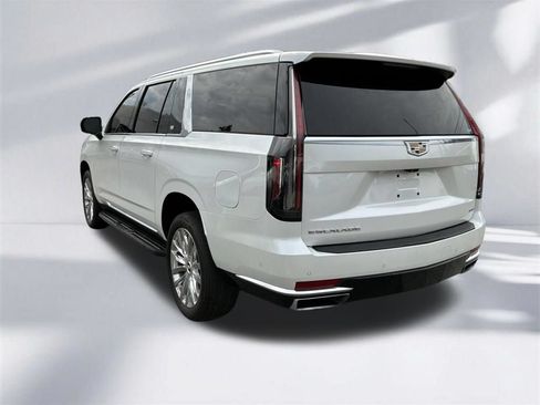 Used 2023 Cadillac Escalade ESV Premium Luxury w/ LPO, Floor Liner Package AWD/4WD image 7