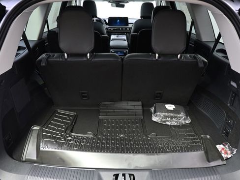 New 2026 Lincoln Aviator AWD w/ Jet Appearance Package image 19