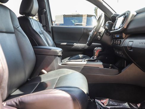 Used 2021 Toyota Tacoma TRD Sport w/ TRD Premium Sport Package image 16