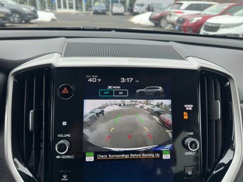 Used 2023 Subaru Ascent Premium w/ Convenience Package image 10