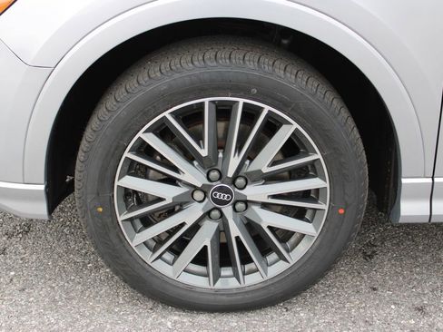 Used 2022 Audi Q3 2.0T Premium w/ Convenience Package image 34