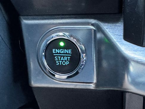 Used 2022 Ford F150 Lariat image 20