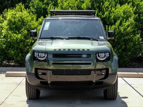 New 2026 Land Rover Defender 110 S AWD/4WD image 5
