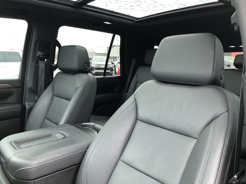 Used 2023 Chevrolet Tahoe Z71 w/ Z71 Off-Road Package image 15