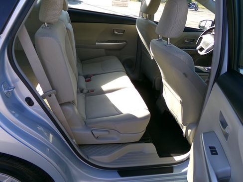 Used 2014 Toyota Prius V Three image 13