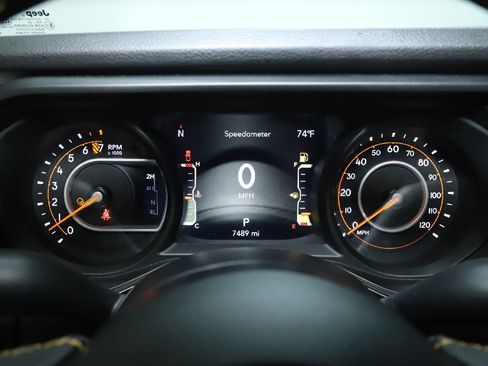 Used 2024 Jeep Gladiator Sport AWD/4WD image 23
