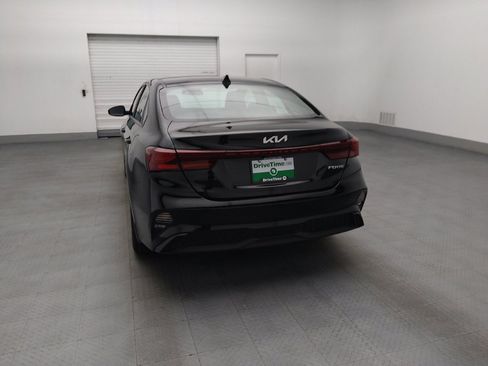 Used 2023 Kia Forte LXS FWD image 6
