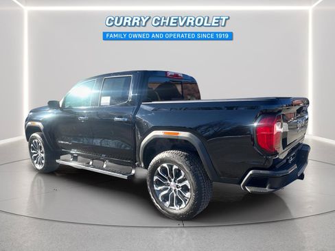 Used 2023 GMC Canyon Denali image 10