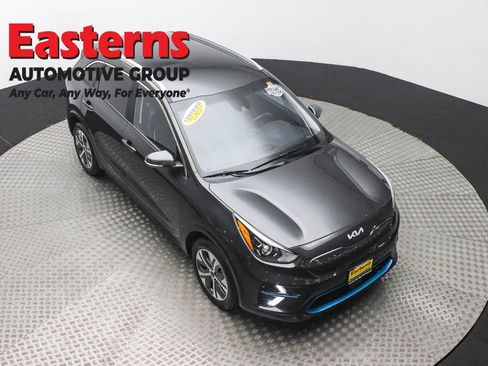 Used 2022 Kia Niro EX w/ Cold Weather Package image 3